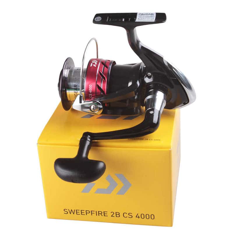 Máy Câu Cá Daiwa Sweepfire 2B CS - Vua Đồ Câu